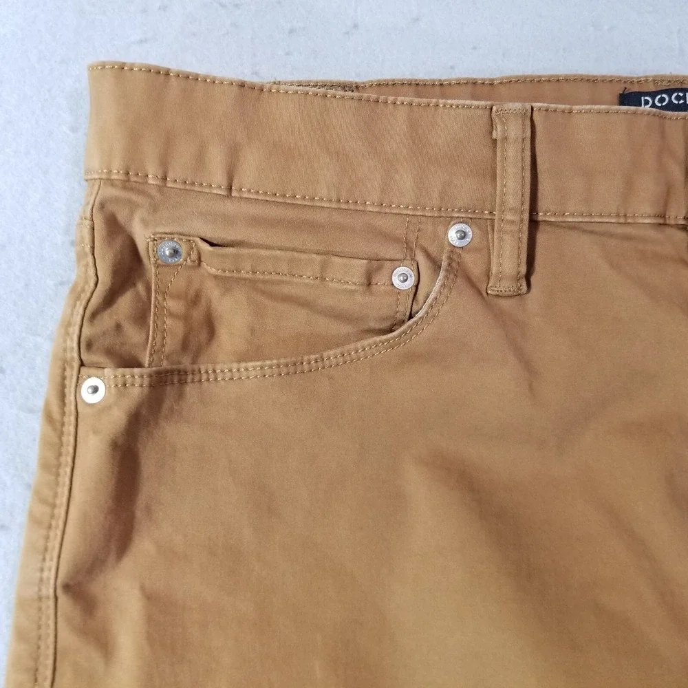 Levi's Dockers jeans men's 36x 28 regular straight Supreme Flex Brown pants